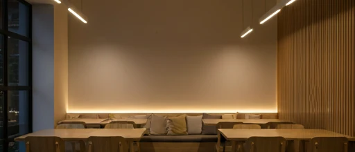 Interni di ristorante minimalista astratto con illuminazione moderna e tavoli puliti
